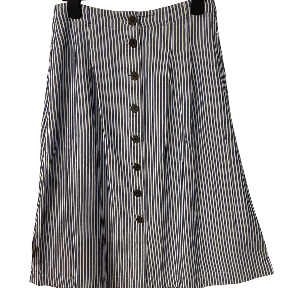 NWT Blue and white striped Talbots Cotton/rayon Blend Skirt. A 3 season skirt